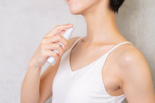 ボディーミストの正しい使い方｜香水との違いやおすすめ商品も紹介！