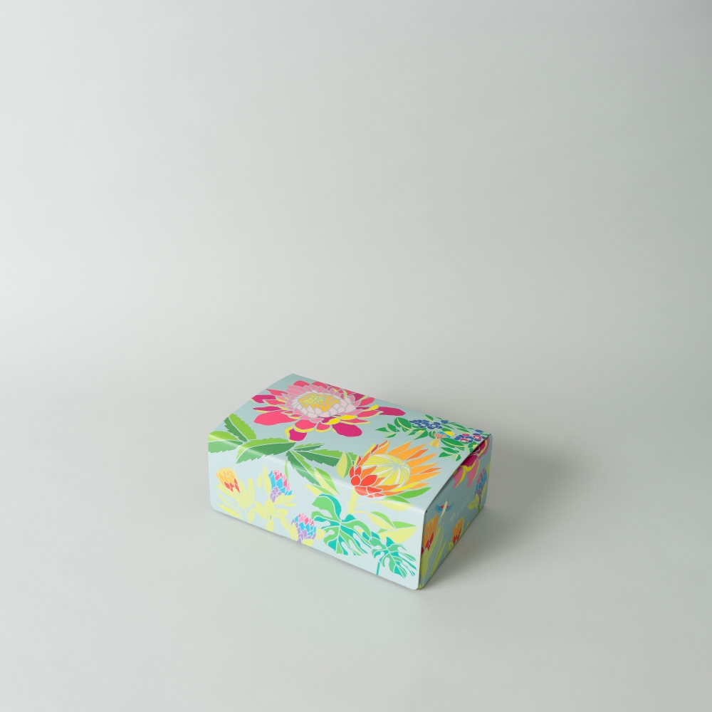 Gift wrapping gift box